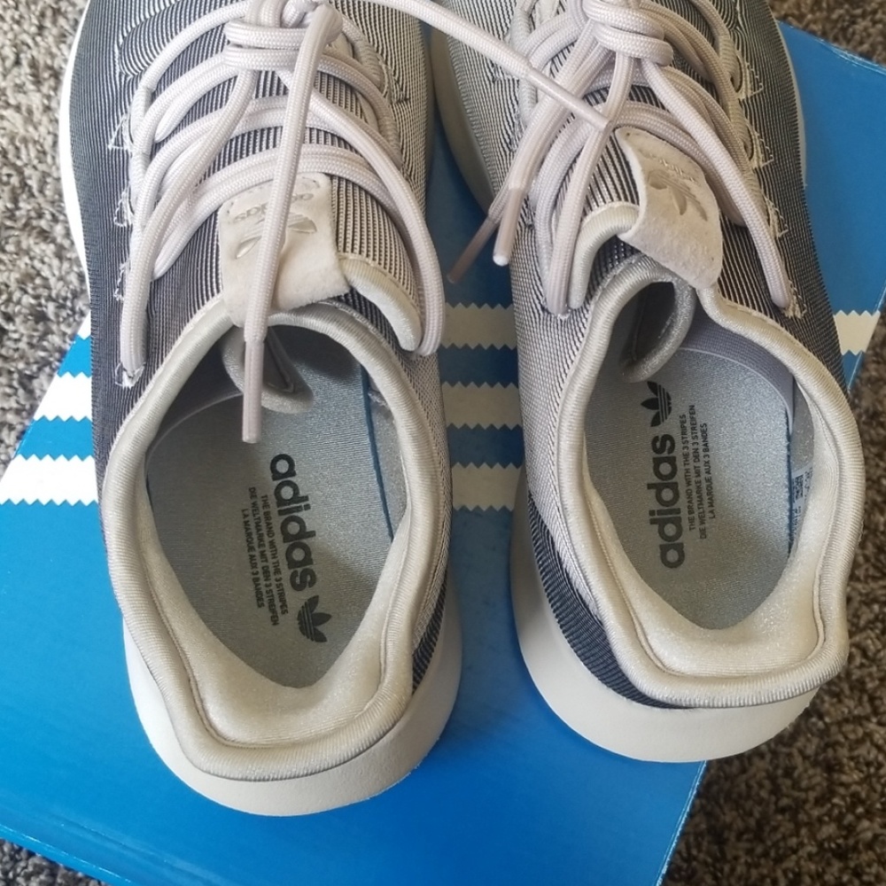 Adidas Tubular Shadow Womens size 8 and 8.5 - Picture 5 of 7